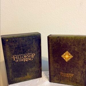 The Lord of the Rings: The Fellowship of the Ring Extended DVD 4-Disc Set